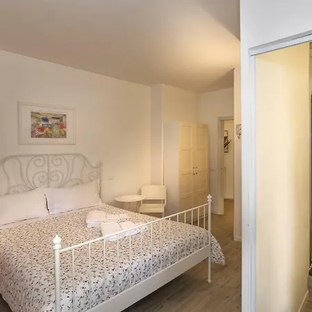 Bb Stefy Konukevi Pisa